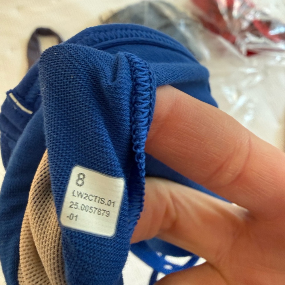 lululemon Flow Y Bra Nulu in Galactic Cobalt (Blue) - Picture 4 of 4
